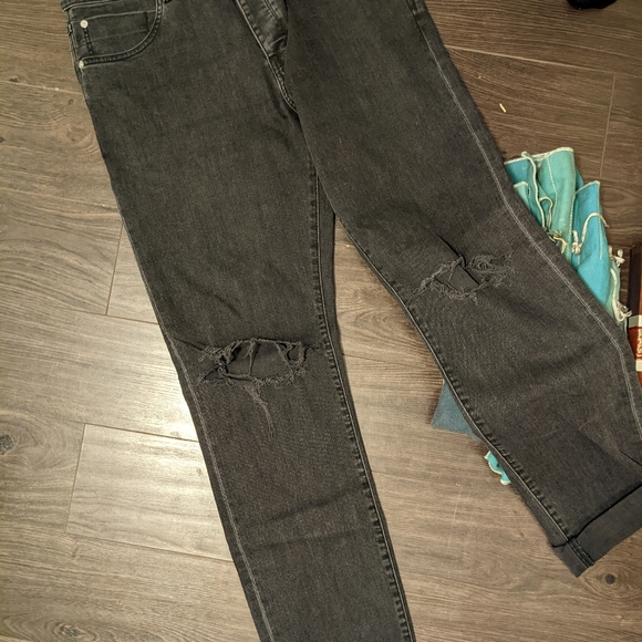 Neuw Jeans - Picture 2 of 3